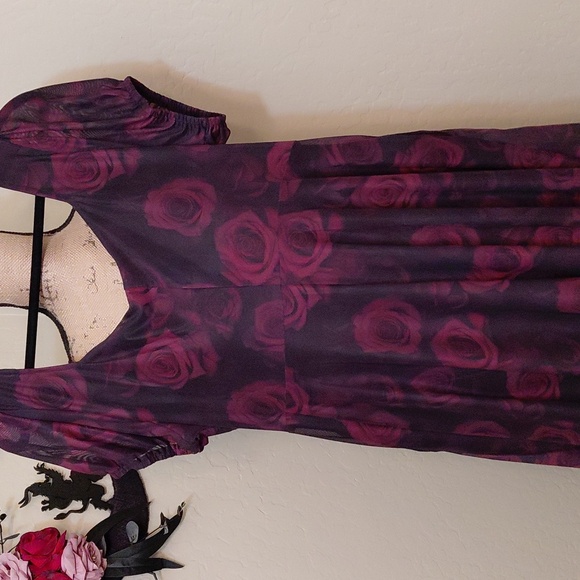 KILLSTAR 3XL EBON ROSE SHORT SLEEVES RED ROSES HAS POCKETS - Picture 11 of 17